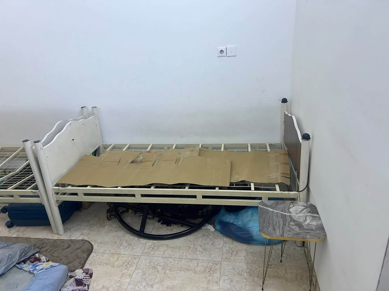 ثنين سيسم للبيع سعر ٦٠ ثنينها بيها مجال بسيط بدون دوشك عنوان كركوك واحد آذار ***********
