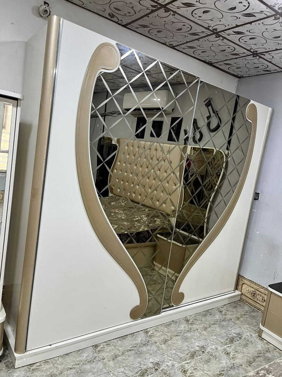 غرفه للبيع مستعمله نضيفه نضافه
90/بالميه قفل 500 مع الدوشك  المكان كربلاء

الرقم للتواصل  

***********  واتساب فقط اليسولف لٱ يراسل
