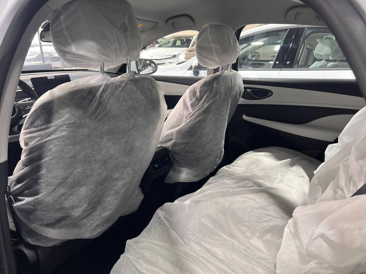✅✅بي واي دي  BYD Qin Plus   داخل أبيض 
✅✅سنة الصنع 2025  زيرو زيرو
✅✅حجم المحرك 1500cc 
✅✅بطاريه ليثيوم شفرة byd 
سيارة سيدان مدمجة بنظام هايبرد PHEV 
✅✅تجمع بين محرك بنزين هايبرد   بلكن ومحرك كهربائي
✅✅ بطارية ليثيوم شفرةbyd تدعم الشحن السريع
✅✅ شاشة   إنش بنظام ملاحة وتحديثات OTA
✅✅ نظام صوتي بـ6 مكبرات صوت + ميزة الكاريوكي
✅✅ حساسات وكاميرا خلفية – مثبت سرعة – مقاعد جلد 
✅✅ تصميم خارجي عصري بمصابيح LED ومقصورة عازلة للصوت
✅✅اوتو ستوب
✅✅حساس خلفي 
✅✅اوتو هولد AUTO HOLD 
✅✅هند بريك بصمه 
✅✅تشغيل السياره بصمه مع
 كارت دخول ذكي
✅✅مقاعد جلد 
✅✅لايت زينون 
✅✅لد نهاري LED
✅✅بك لايتLED
✅✅3انضمة للقيادة 
✅✅مانع تزحلق
✅✅مثبت سرعه  Cruise 
✅✅تشغيل عن بعد 
✅✅شاشة ذكية
✅✅ سعة الخزان 65لتر   اتمشيك 2100 كم 
شركة الفرس الابيض لتجارة السيارات 
 معارض البياع -الشارع الاول المميز - مقابل كراج البياع. 
للاستفسار الاتصال على الارقام :او المراسله واتساب
***********
***********
