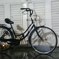 🚲 بايسكل ياباني للبيع  بايسكل ياباني Blossom، لون أسود، مرتب وحلو للاس...