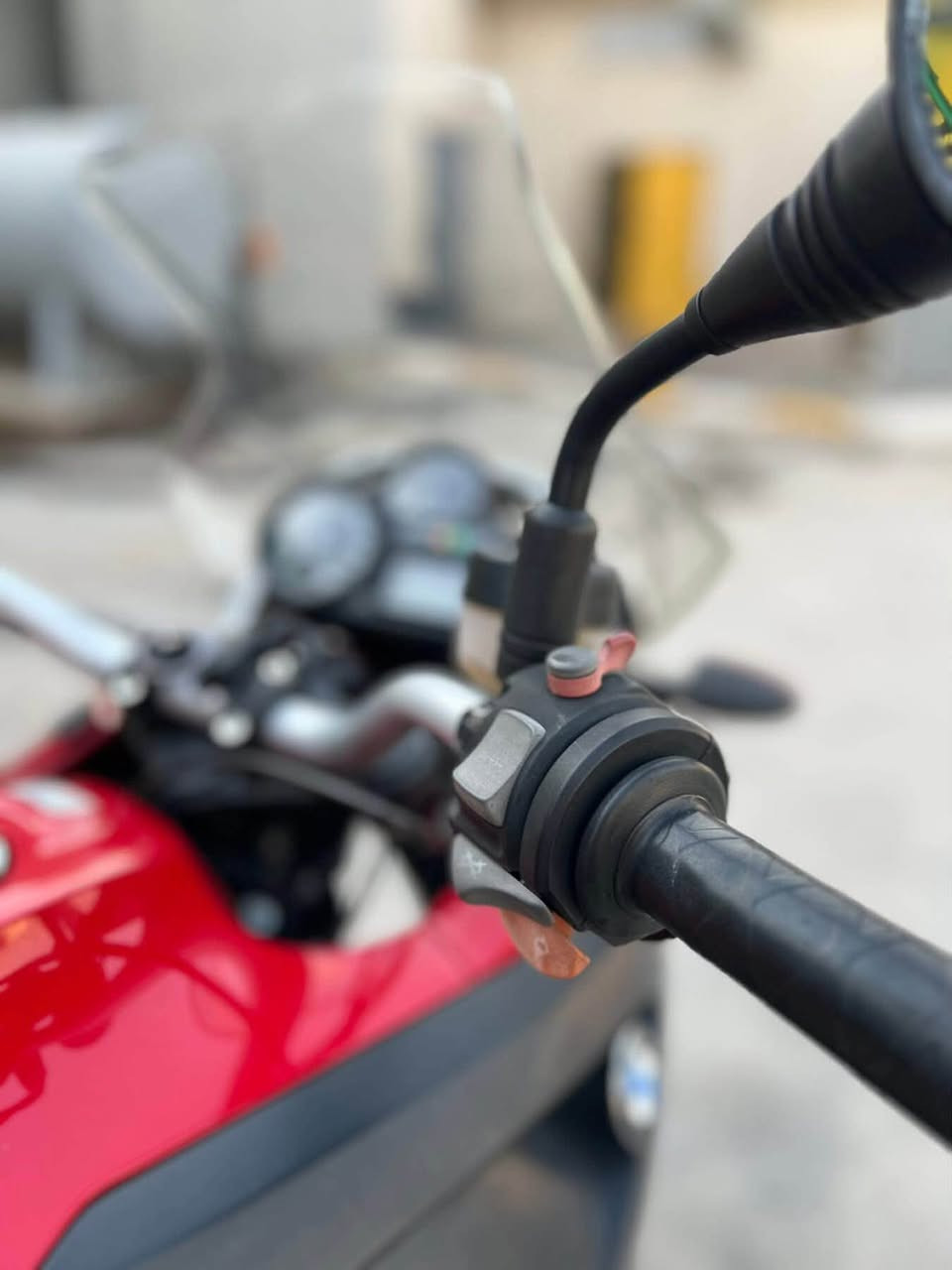 السلام عليكم اخوان / من رخصة الادمن
Bmw gs 1200 موديل 2008
رمبه بحالة الوكاله من كلشي
الدراجه طك كارتون وفول تزويد
بجم لد اصلي درع مكينه ودرع ع كاردن
سويجات الاصليه مالتهه عدد 2
ريمونت سرقة
وباقي مواصفات ال جي اس معروفه
الدراجه جديده جديده جديده
مكاني بغداد ابو دشير

***********
جنط 3 بلاد
واقيات يدات ما شادهن موجودات
كتلوكات الشركه وياهه
 خابر وتدلل
