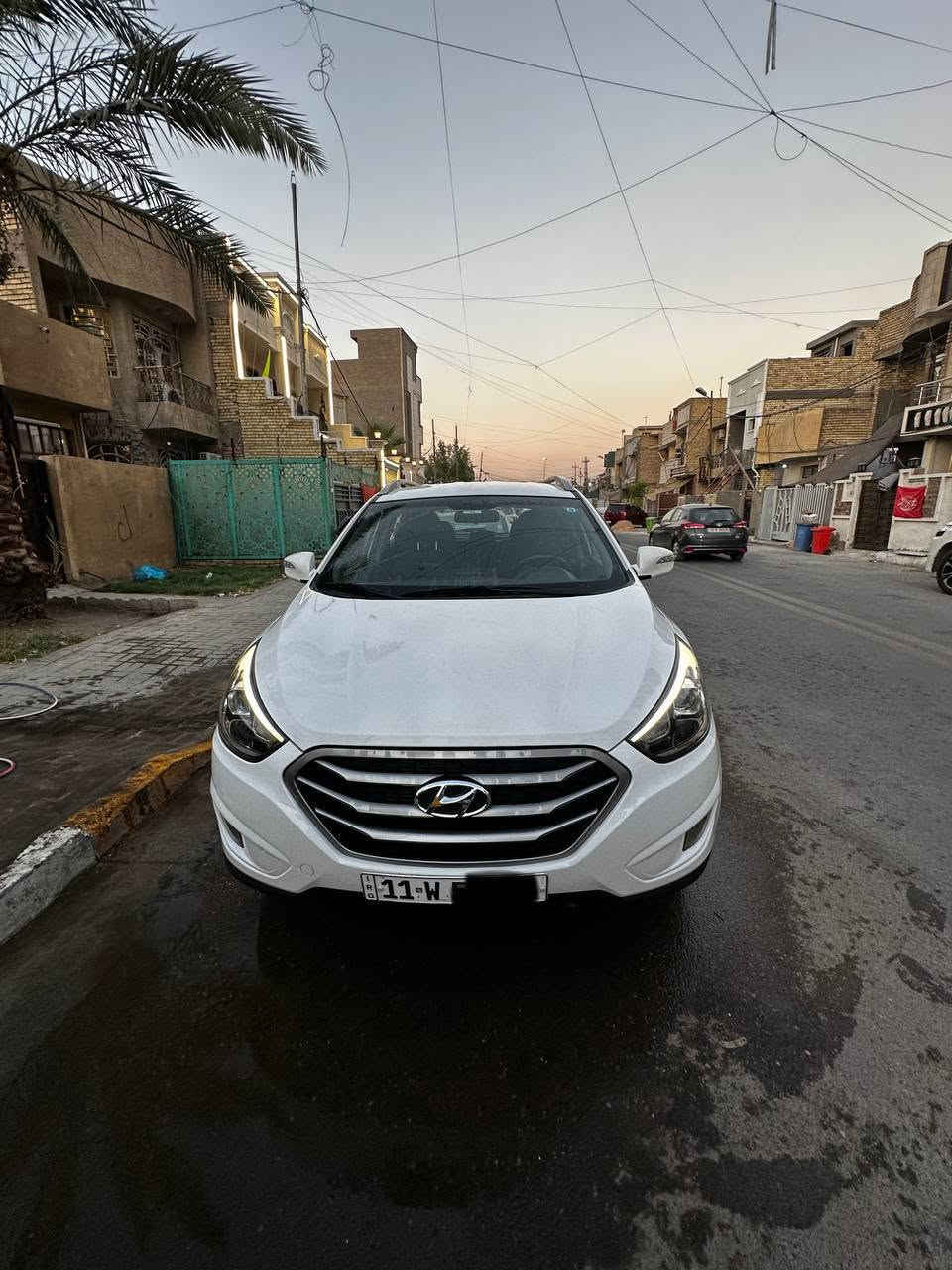 السلام عليكم
توسان موديل 15 خليجي 
گير ومكينه مكفولات
مكينة 2000 
تخم تاير جديد                                        تبريد ثلج.                                             السياره باسمي تحويل ثاني يوم 
السياره نظيفه كلش 
السعر 150 وبيها مجال
للاستفسار على هذا الرقم *********** 
مكان السياره بغداد الحرية
