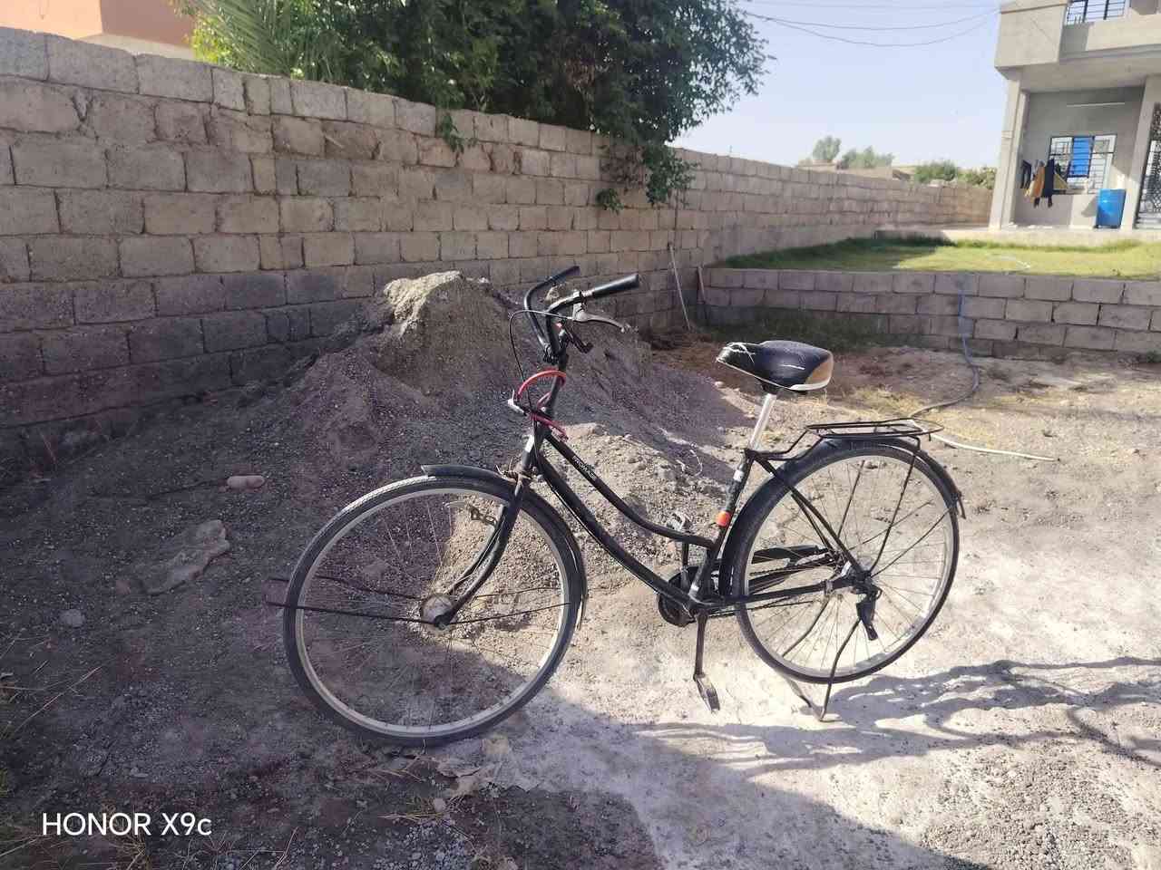 السلام عليكم بايسكل للبيع حجم 27 السعر خاص  الخاص مفتوح وحياكم الله الاتصال على الرقم *********** 💁🙋

نص مكتوب في الصور:
- HONOR X9c