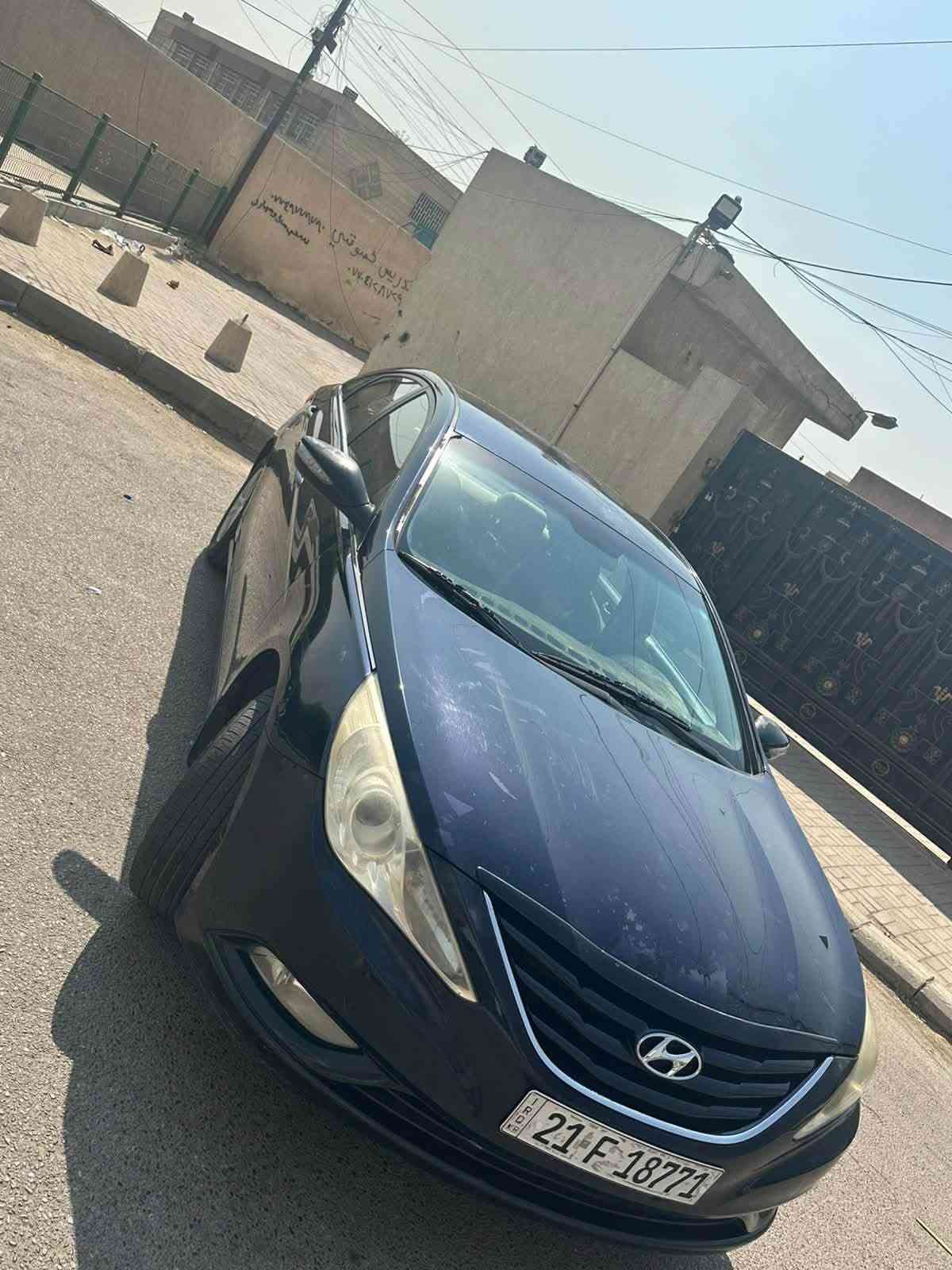 السلام عليكم للبيع سوناتا ٢٠١١ خليجي بيهة جاملغ خلفي صبغ بس ولباقي مكفول السعر ٩٥ وبيها مجال مكان بغداد السيدية الستفسار ٠***********
