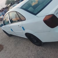 للبيع • سيارة • تفاصيل قليلة