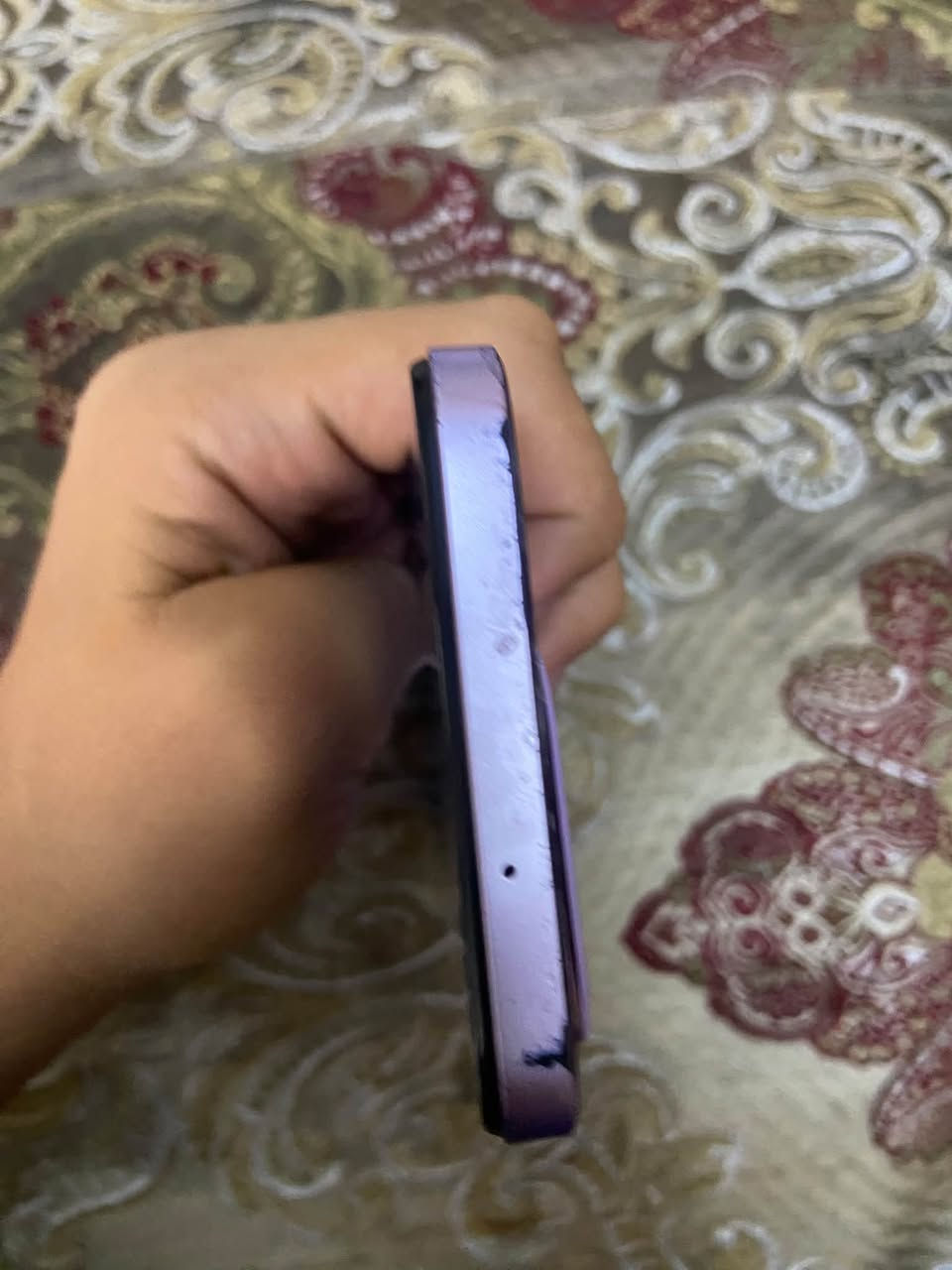 السلام عليكم 
هونر X6b للبيع 
يحتاج بس شاشه فقط
مابي شي كله شغال بس الشاشه مكسوره وتشتغل هم
مكاني بغداد الدوره
رقمي ***********
