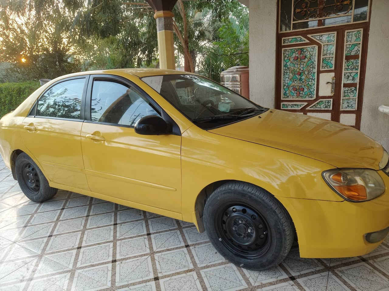 سبكترى 

موديل 2008
كير والمحرك مكفولات 
تخم تاير جديد 
صدر جديد 
سنويه 28
تبريد تدفه كله شغال 
عنوانها ديالى 
واتساب ***********
