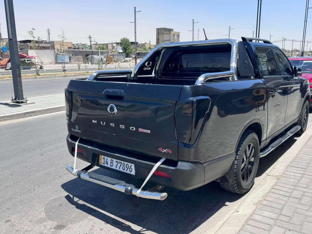 سانك يونك موسو ٢٠٢٢ كفالة
بدون اي حادث عدا بارد بالصندوك بسيط جدا 
المحرك بانزين ٢٠٠٠ تيربو 
بدون اي نقص 
الرقم بصرة بأسمي 

المكان بصرة ٤ شوارع 
الرقم ***********
السعر ١٣٥
