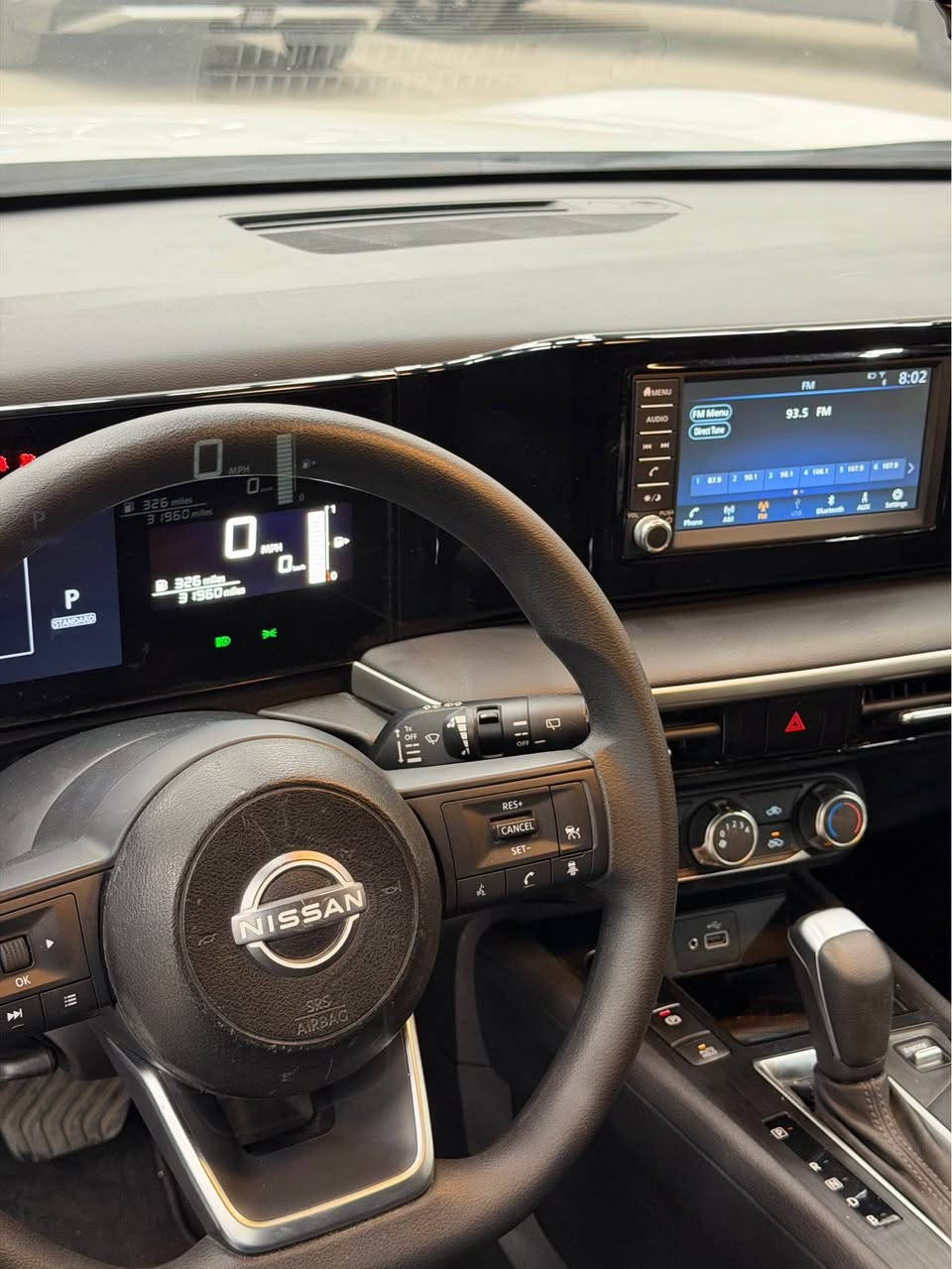 Nissan kiks 2025 S AWD
تعديل سورعة/ رادار / كاميرا / دبل اكسل نمونة لةجوانى 
بستةك بؤنيت پةمبة بى دةواخيل ايرباك سوكان 
*********** واستئاب+كؤرةك أربيل, العراق
