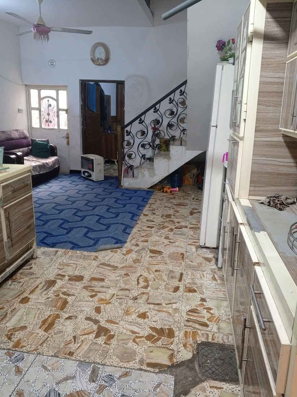 السلام وعليكم بيت البيع مساحه ١٢٥وجهه٥ يتكون من حوش وتواليت خارج وستقبال وحوالي وغرفه وفوك غرفه ماكامله وبيتونه جبيره وسطح العنوان بوب الشام   بزراعي بيت ضيفان بدايه الزراعي مقابيل اسواق ابو عبدالله السعر علا خاص وهذا رقم التلفون الاستفسار اكثر ***********
