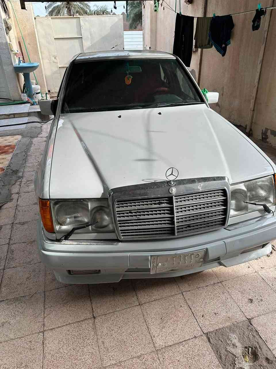 دب مارسدس موديل 90 محرك 2500 تبريد شغال 
كير ومكينه كفاله السيارة نظيفه مكان السيارة البصرة /القرنة /الشرش
رقم المبايل ***********
