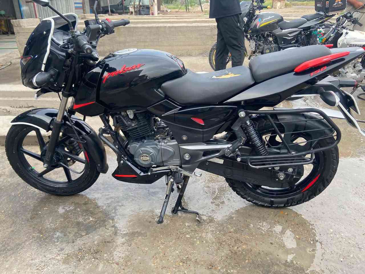 بولسر N150 • نضيفه • بدون وراق