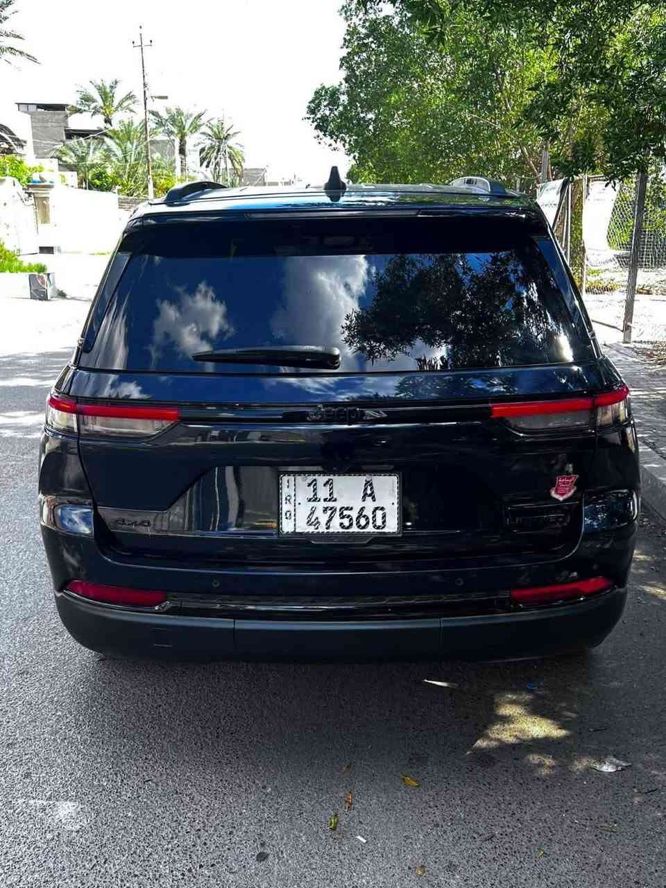سلام عليكم
جيب موديل 2024
سياره فاء black top 
وارد امريكي ضرره قطعتين بنيد وجاملغ 
سياره جديده ماشيه 16.000
الشراي يتصل  لحد يراسل ما اجاوب لان عندي شغل السعر 265 ورقة وبيها مجال حك الجية 
***********
كل كروبات العراق
