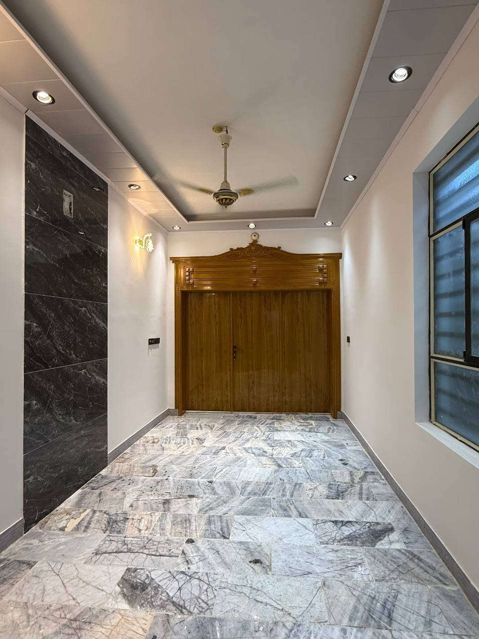 100 متر VIP طابقين استنساخ شارع 12م🪬🧿 
🏠 غرف نوم عدد 4+استقبال+صاله+مطبخ حار وبارد +صحيات عدد3
🚦 بناء درجه أولى شغل مهندس 2026
🌍 موقع الدار / حي العسكري منطقة ل 4 تالاف مقابل اسواق ادم شارع 12
🚧 ارضيه مرمر بورسلين الواح الدار كامل من خزانات + سخانات+ ماطور + خط مولده
للستفسار مراجعه عقارات ابو مصطفى العبودي 
*********** 📞 مصطفى العبودي
***********☎️📟 
عنوان المكتب / حي المكرمه شارع الطاقه بجانب مطعم سيد سعد @إشارة
