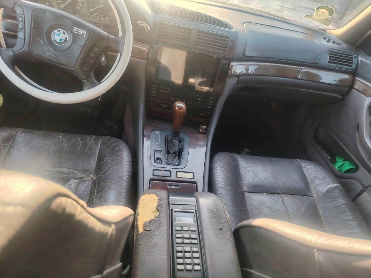 سلام عليكم بي ام موديل 1994 730 اصل مكينه كير تخم تاير حداديه مكفولات سعر 50 قفل وترهم مراوس حسب القناعه 
مكان بابل ***********
