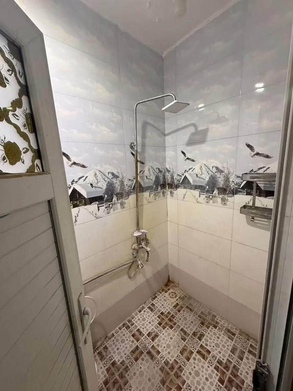 🔥 دار للإيجار في موقع مميز بالحلة – حي الحسين 🏠

تبحث عن دار للإيجار بموقع ممتاز وقريب من الخدمات؟
هذه الفرصة قد تكون مناسبة لك! ✨

📍 الموقع: الحلة – حي الحسين – قرب حلويات لبنان
📐 المساحة: 100 م²
🛏️ غرفة نوم
🛋️ كليدور
🍳 مطبخ
🚿 صحيات

✨ موقع مميز وقريب من الخدمات، مناسب للسكن والراحة.

📞 للاستفسار عن السعر والتفاصيل أو لحجز موعد للمشاهدة:
***********
***********

🏢 مكتب الإعمار2 للعقار   والتصميم والتنفيذ
📍 الحلة – شارع ابو خمره

🏘️ تتوفر لدينا أيضًا عروض متنوعة للبيع والشراء والإيجار في مختلف مناطق الحلة ومحافظة بابل، وتشمل:
🏠 الدور السكنية
🌍 الأراضي
🏢 العقارات التجارية
📐 عقارات بمختلف المساحات والمواقع

📌 كما نستقبل جميع العروض السكنية والتجارية.

🤝 كادر مختص بخدمتكم لمساعدتكم في اختيار العقار الأنسب حسب احتياجكم.

✨ مكتب الإعمار للعقار والتصميم والتنفيذ
ثقة وخبرة وخدمة متكاملة في عالم العقار 🏠
