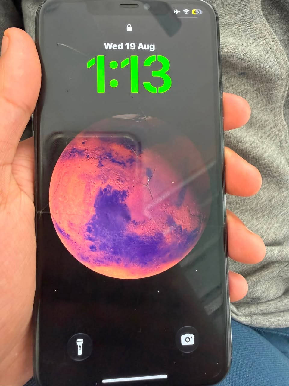 IPHONE 11 PRO MAX
للبيع السعر 250 الف

الجهاز بي فطر بالكلاس الخارجي مثل ما موضح 

بطارية 82%

الجهاز نظيف فول 

عنواني بغداد 

للشراي بي مجال 

للاتصال و المراسلة واتساب 

***********
