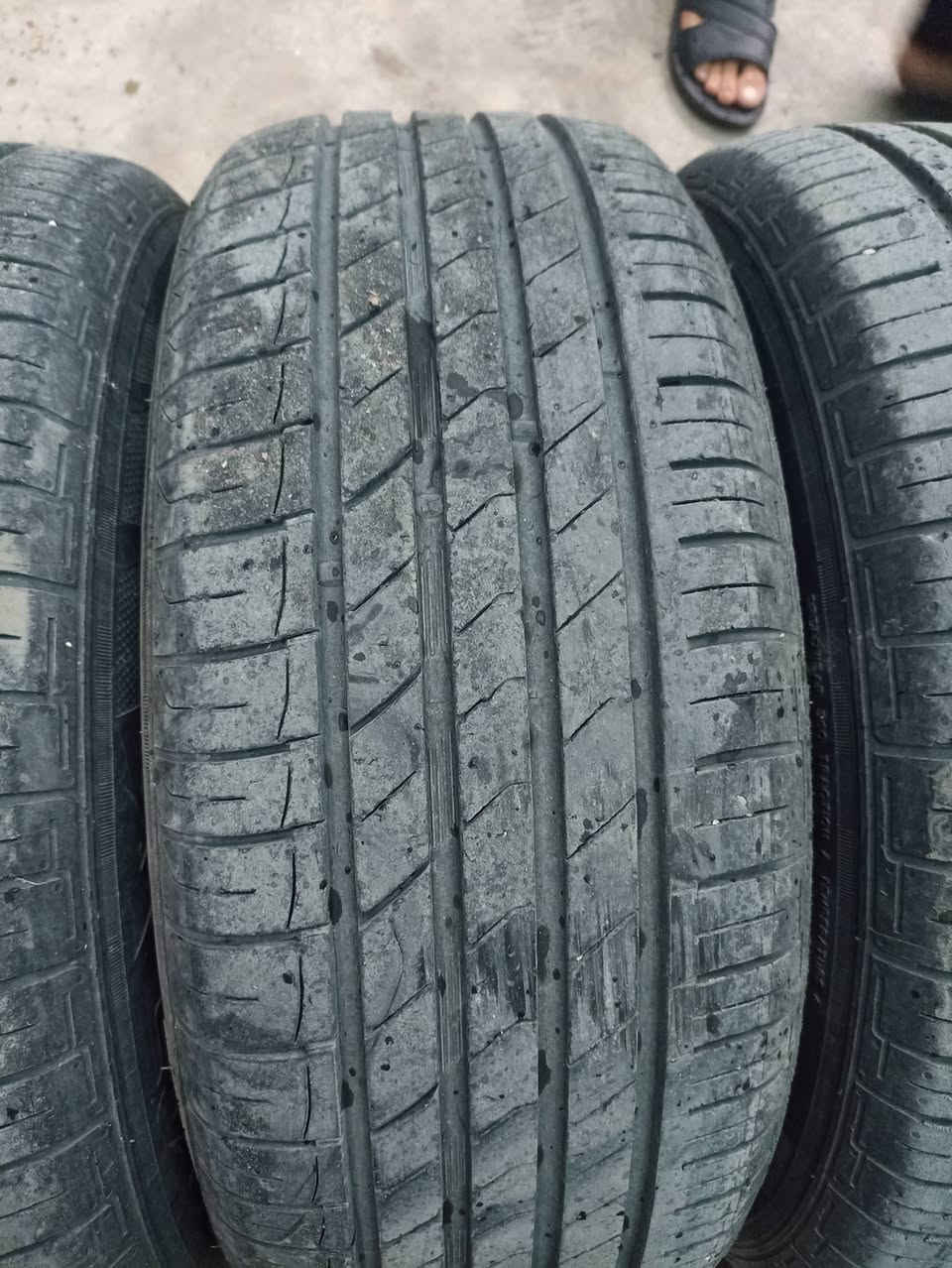 طقم تايرات 225/60/15 • BMW • سليمانية