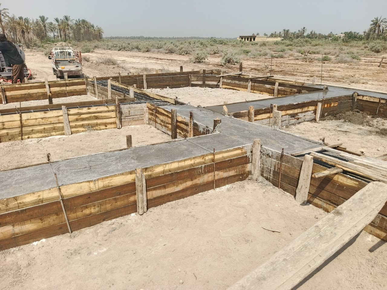 سلام عليكم نشتغل نجاره وحداده 
جميع انواع القياسات ***********
صب صطوح رباطات دنگ 
يوجد كادر صب خباطه يدوي او بم
المكان ناصريه/گرمة بني سعيد 
للتواصل ***********
