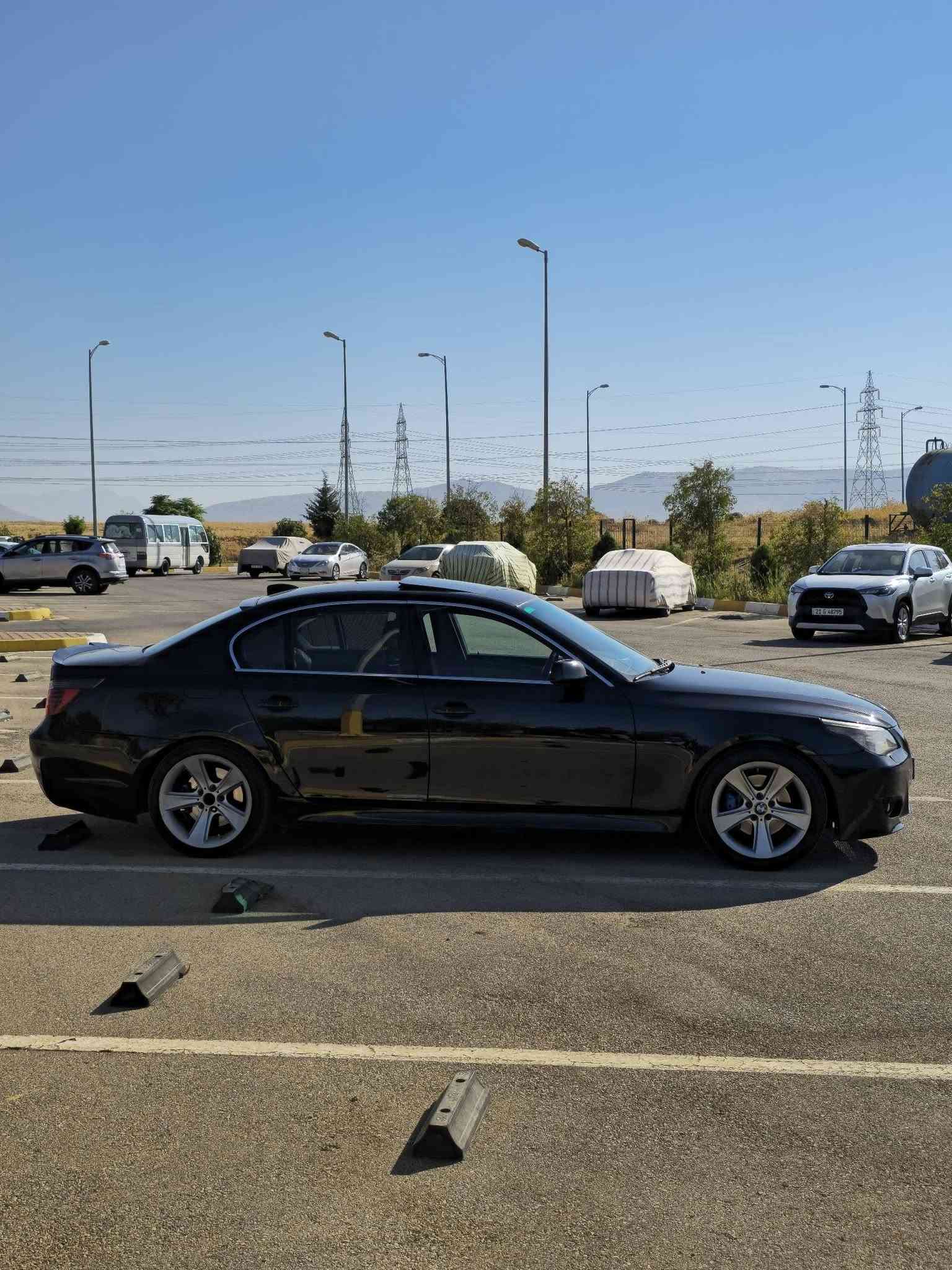 السلام عليكم
کوردی/عربي

BMW 530i 2008 خلیجی چاووبرۆ
 بێ دەعم تەنها یەک چەمەلەغی دواوە بۆیاخە، کەمێک کاڵبوونەوەی هەیە، ڕەسمی سۆنەرەکەیم داناوە
مەکینەی N52B30 نۆزڵ کورتی مەرغوب
کوشن جلد و میمۆری
سەقف سڵاید
ویلی هامان 18 دوو سایز
بیلاد ٥ پەردە
شاشە گەورە و ماوس
پێشی تازە داگیراوە بێ تەقە و ڕەقەیە
پلاک و هایدرۆلیکی گێڕ و ئەکسلی تازە گۆڕاوە
هەموو مەسروفێکی کراوە
تەبرید و کارەبایی و گێڕ و مەکینەی بە شەرت
نرخی ١١٠ مەجالێکی کەم
ڕەقەم هەولێرە بە ناوی خۆمەوەیە هەزە و سەنەوی تازەیە
لە سلێمانیم
***********

بي ام ميماتي 530 موديل 2008 خليجي

سياره نظيفه بدون حادث بدون تبديل فقط جاملغ خلفي صبغ، سونار بالمنشور 

محرك N52B30 نوزل قصير
كشنات جلد كهرباء - ميموري
 ويل هامان ١٨ توسايز
سقف سلايد
 برده  خلفيه بلادي
حداديه السياره جديد
بلكات و زيت اكسل و كير مبدل
تبريد ثلج
ماوس شاشه
شاشه اعطال حجم كبير
سياره حلوه ونظيفه بدون اي مصرف
رقم سياره اربيل بأسمي هزة و سنوي جديد

سعر ١١٠ و مجال قليل
مكان سياره/ السليمانية 
***********
