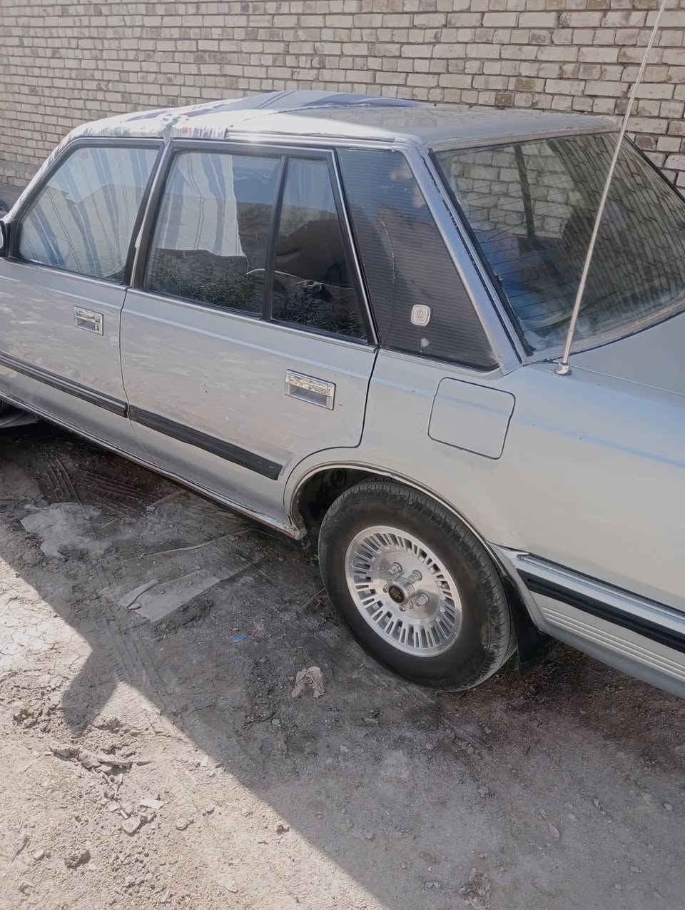 محرك VVT 2500 • دولي لغاية 2029 • دواخل نيلي جلد