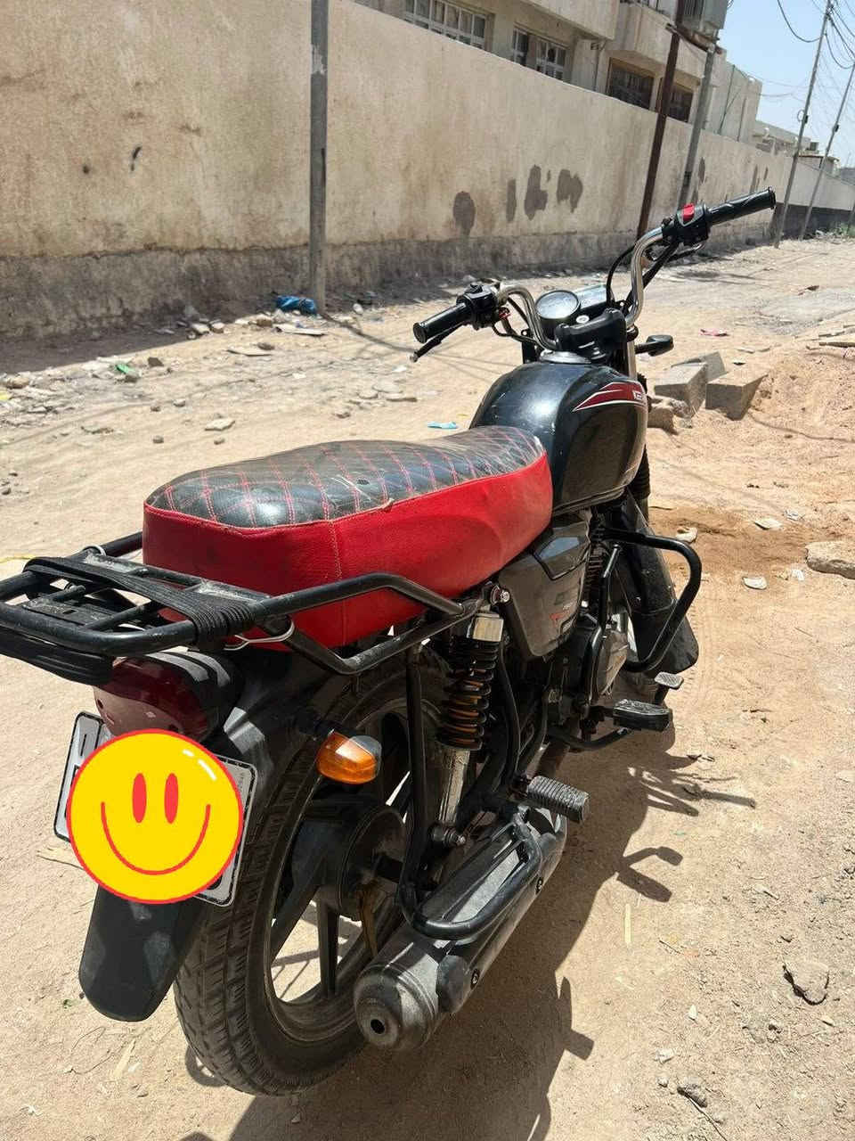 🏍️ للبيع دراجة Keeway 150cc
دراجة كي واي 150 للبيع، نظيفة وجاهزة للاستخدام.

🔹 الماركة: Keeway
🔹 السعة: 150cc
🔹 الكير: 5 نمرات
🔹 الرقم: سنويه و رقم ابيض تحويل مباشر 
🔹 اللون: أسود وأحمر
🔹 الدراجة شغالة وجاهزة للاستخدام اليومي
🔹 مزودة بكشافات إضافية وحمايات

💰 السعر: 1,700,000 دينار عراقي

📞 للتواصل: ***********

📍 الموقع: [كرمة علي حي الرساله ]

الجادين فقط، وأهلاً وسهلاً بالجميع 🌹
