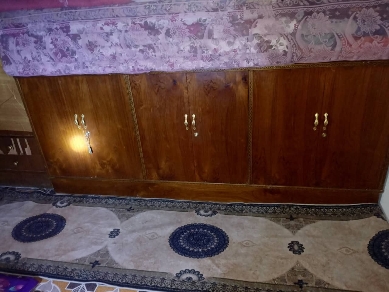 جرباية أطفال • بوفيه نجارة عراقي • مستعملة قليل
