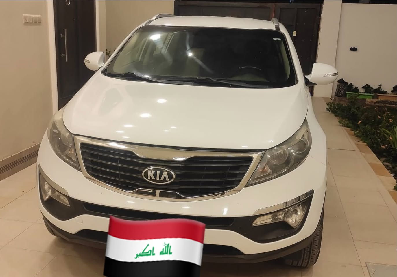 سلام عليكم كياسبورتج 2013 رقم بغداد فوول موصفات محرك وكير شركه استخدام شخصي مال بيت تبريد ثلج 
صبغ شويه من جاملغ بدون دواخل باقي سليم 
محرك 2000 دوش    السعر ١٢٩ مجال بسيط 
بصمه تشغيل 
تشغيل عن بعد 
شاشه كاربلي 
انظمه قياده 
تحديد مسار 
مثبت سرعه 
مري شفط 
نظام ترحيب 
حاكيه بلوتوث 
كامره بلاديه 
باقي موصفات المعروفه 
مكان سياره بغداد اخوان للستفسار ***********

نص مكتوب في الصور:
- POCO SHOT ON POCO X2
- POCO
- SHOT ON POCO X2
