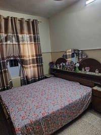 زاوية • تخت • مراية