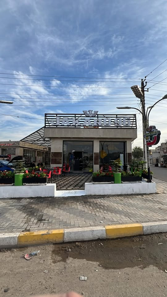مطعم كامل للبيع
موقعه الغزالية مدير الامن 
يحتوي ع مطبخ كامل يشمل ٤ اقسام 
بركر 
شاورما 
بيتزا 
كنتاكي وستربس وباقي الاشياء ومطبخ متكامل من كل نواحي
وبي مخزن تجهيز خلف لمطعم متكامل من كل الادوات والاجهزه 
وهواي تفاصيل 
سبب البيع السفر وعدم تفرغ مطعم حاليا مفتوح وشغال 
للاستفسار : ***********

