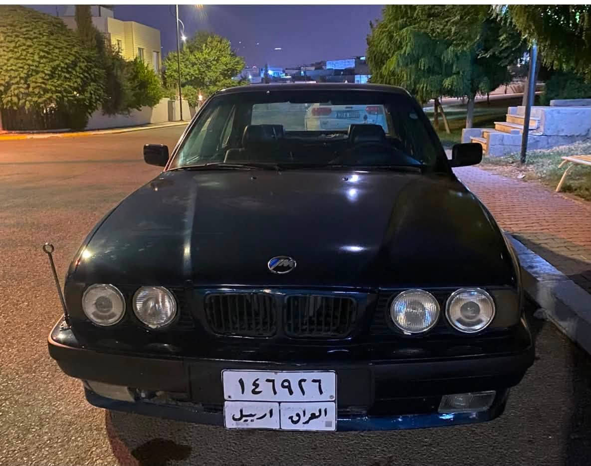 Bmw 525 / 1992
سعر /٤٠ 
سياره اوتوماتيك 
***********

