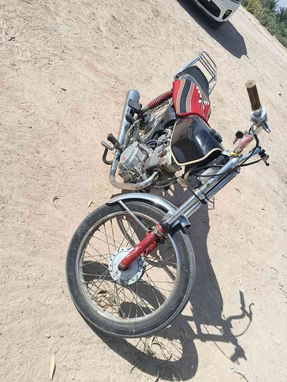 سلام عليكم رشه  بليته بيهه ورقم شاصي بيهه كلك كلك دراجه خير من الله لا تبخير ولا نضيح ومحركهه ناعم المراوس فقط بكان بابل الاسكندريه
