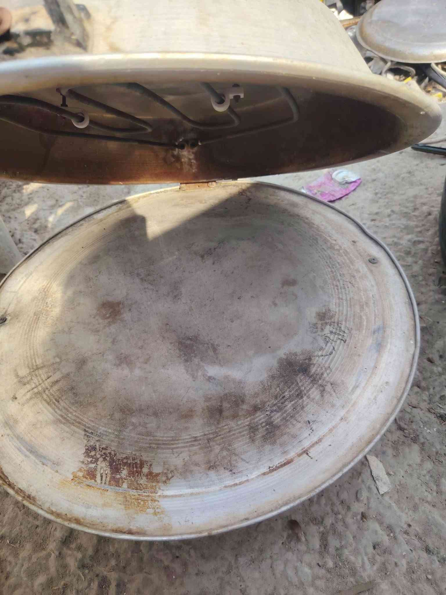 قنفات ستعمالين 2في1تريد قنفات تريد دوشك تنام عليه بس يعتازله تنضيف يرجع جديد وتنور شغال مستعمل قليل وتنور كهرباي شغال شرط  الشراي يراسلني واتساب***********
