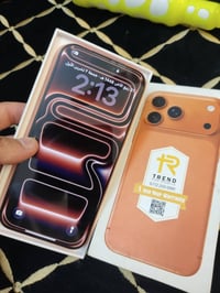 ايفون • بدون تفاصيل