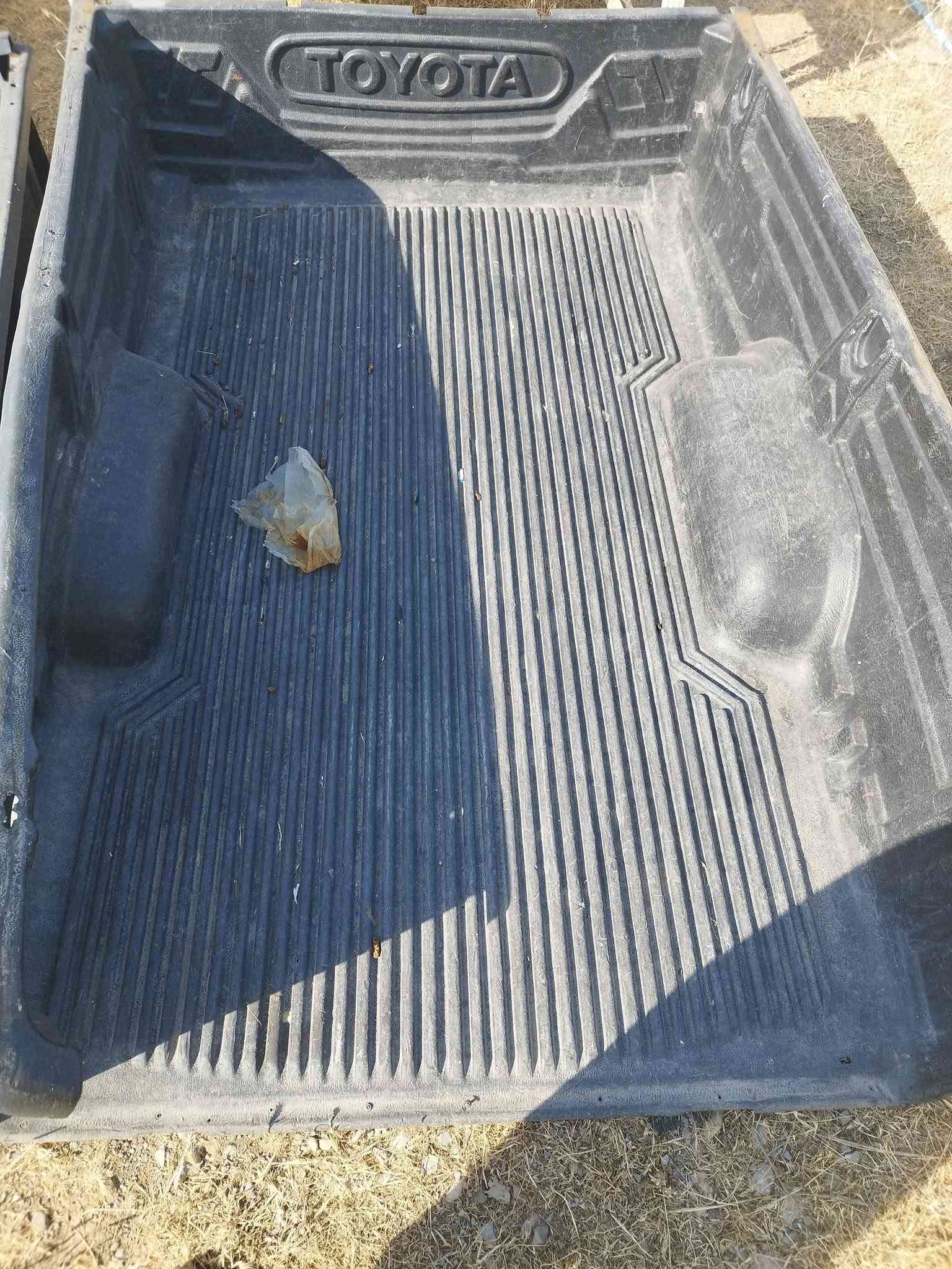 بەناوی خوای گەورە
ئەشیای سیارە  بۆفرۆشتن 
دۆسەی پیکاب عتەلەی نیسان2دان
چەمچەی نیسان5قولاب
چەمچەی مەرزیە 4قولاب 
ناوبۆدی مەرزیە2007
ناوبۆدی مەرزیە3قولاب
       
          ناونیشان ڕانیە شکارتە
    
    ***********
    ***********
