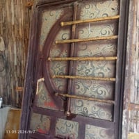 باب نص جام • عرض ١م • ارتفاع ٢١٠سم