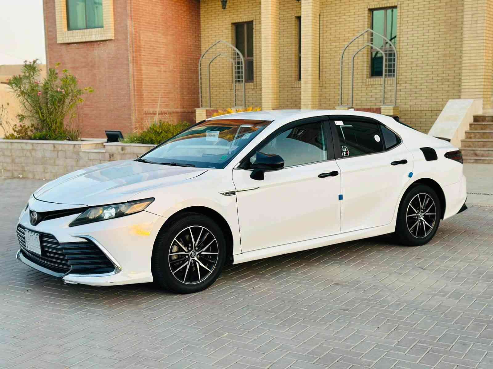 ‏سلام عليكم للبيع كامري موديل 2023 محرك كير
وتماتيك ‏شرط صدر امامي خلف جديد وضع شركة تخم تاير جديد تخم والجديد رقم بغداد مشروع وطني سنوية 2028 هزة￼ جديد السيارة بيها ￼صبغ جملق  ونبيد حادث امريكا بدون أي نقص غرفها جديدة لوك تجي تبريد ثلج 🧊 وتشوف النضفه  بعينك السعر160 وبيه مجال مكان تكريت رقم الهاتف ***********￼
