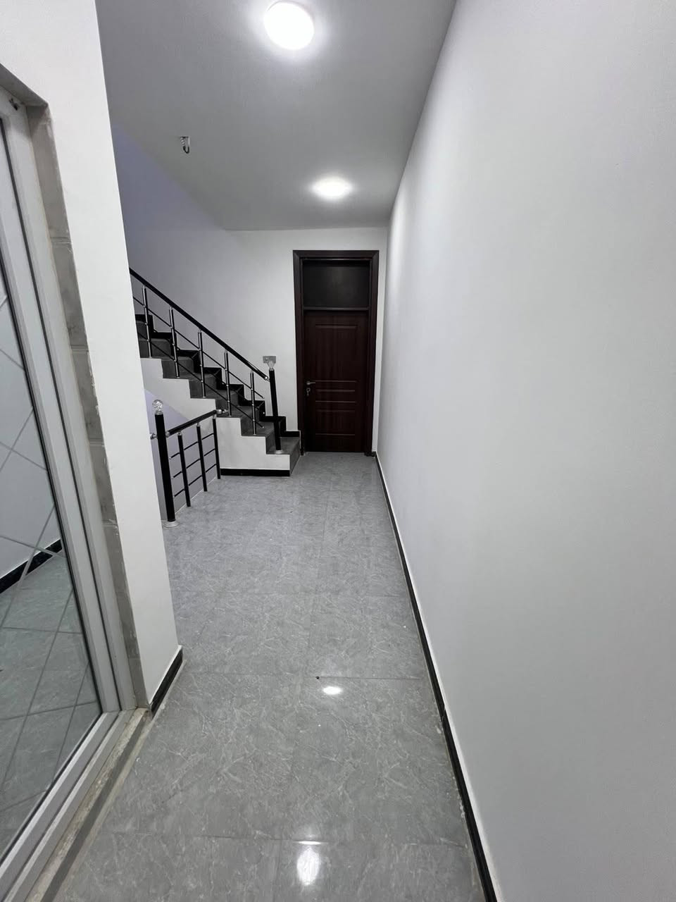 🏠#الدارللبيع 80متر واجهيه 5متر نزال 16متر

بناء طابقين وبيتونه حديث 

 يحتوي البيت. ع[3غرف نوم -استقبال -صحيات عدد 2- ومطبخ] البيت شغل درجة اولى

 مع الخدمات

⬅️نوع العقار  طابو زراعي سند 25 اقرار محكمه 

⬅️العنوان #بغداد_الدوره_البوعيثه   

مجمع العدل لاول  ثاني فرع  

🔴للاستفسار  خاص او الاتصال ع  الرقم
***********
