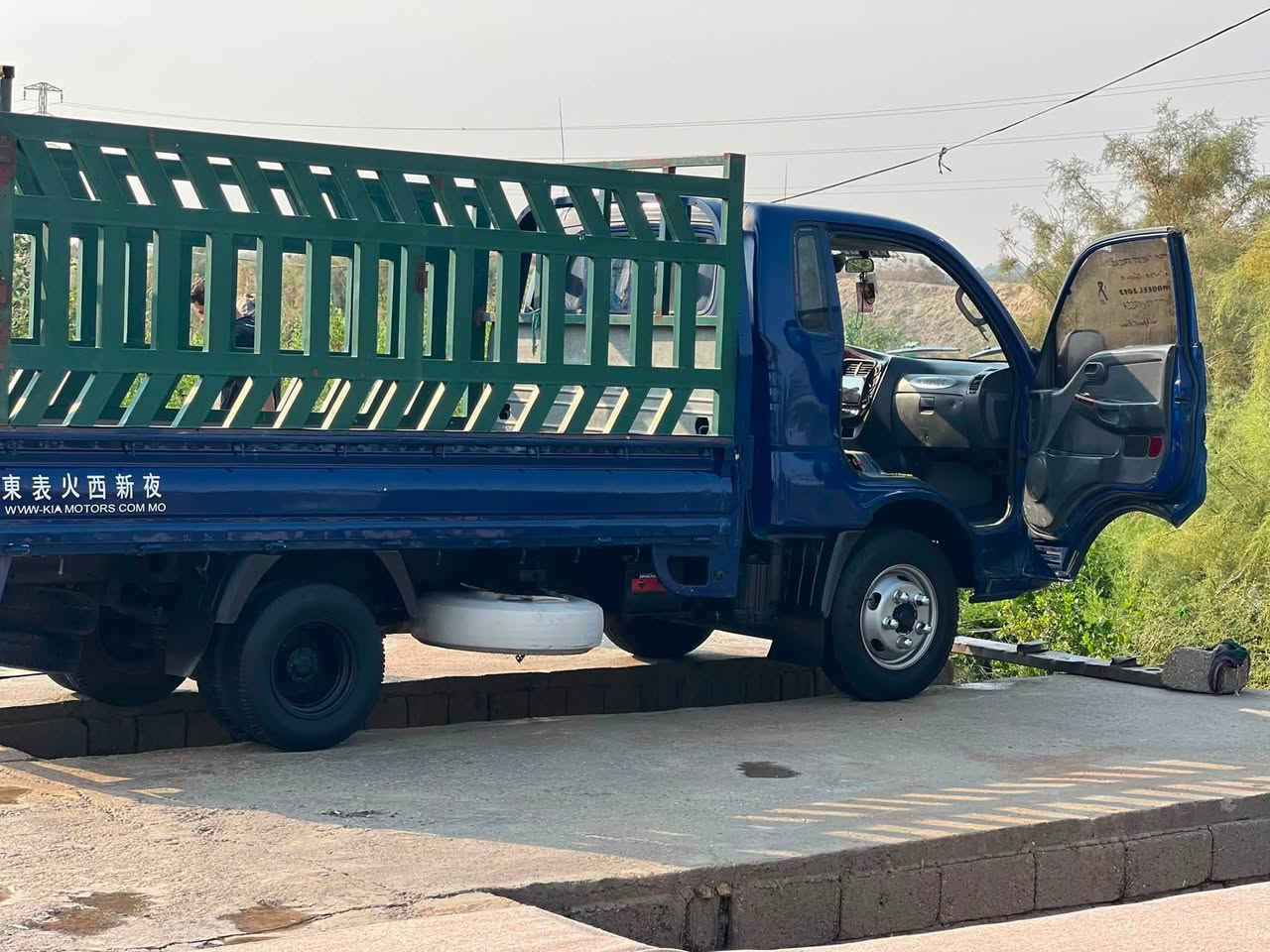 سلام عليكم كيه فحل ٢٠٠٩
أصوليه سياره جاهزه لخير 
حداديه باتري تاير جديدد
رايده ٨٥ وبيه مجال ***********
رقم أربيل أبيع هل موجود 
تجي تشوف وبيك خير ودلل
