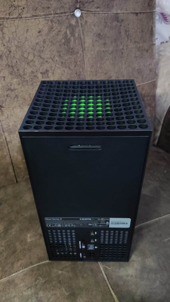 السلام عليكم🌹
xbox series x نظيف جدا كامل ملحقاته 

كارتونه

كيبل hd 

يده اصلية

اصدار 2023

السعر 800 الف 

للتواصل واتساب فقط 

***********
