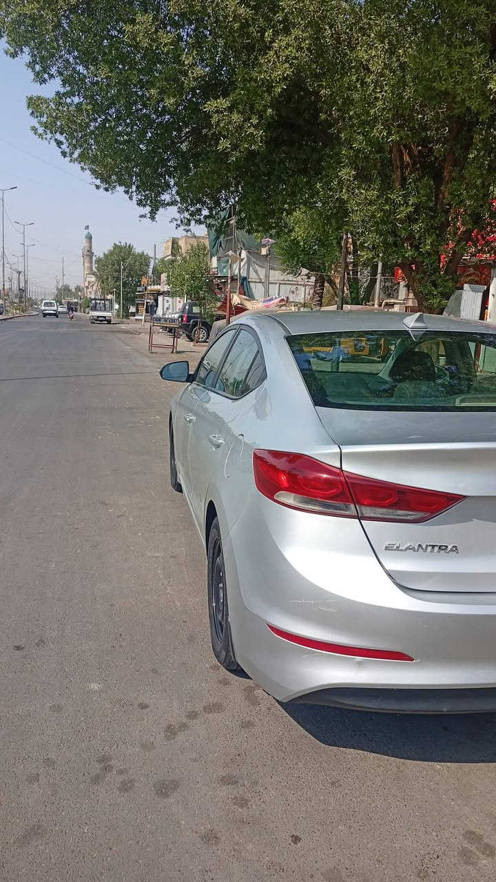 سلام عليكم سياره النترا وارد امريكي موديل (٢٠١٨) محرك دوش كير ايتي على وضع الشركه جاهزه من كولشي مواصفات رادارت تحكم اربع جهات وباقي مواصفات معروفه حادثهه جاملخ خلفي فقط بدون دواخل ونصبغ وبيهه ثلث قطع نصبغن لجماليه بدون ضربه ولا جوي ولا كص  سياره ليبل واحد بدون ايرباك  رقم بغداد الجديد  بسمي مكاني بغداد الشعله اي ستفسار على هاذا الرقم (***********) سعر ( ١٠٨ $ )
