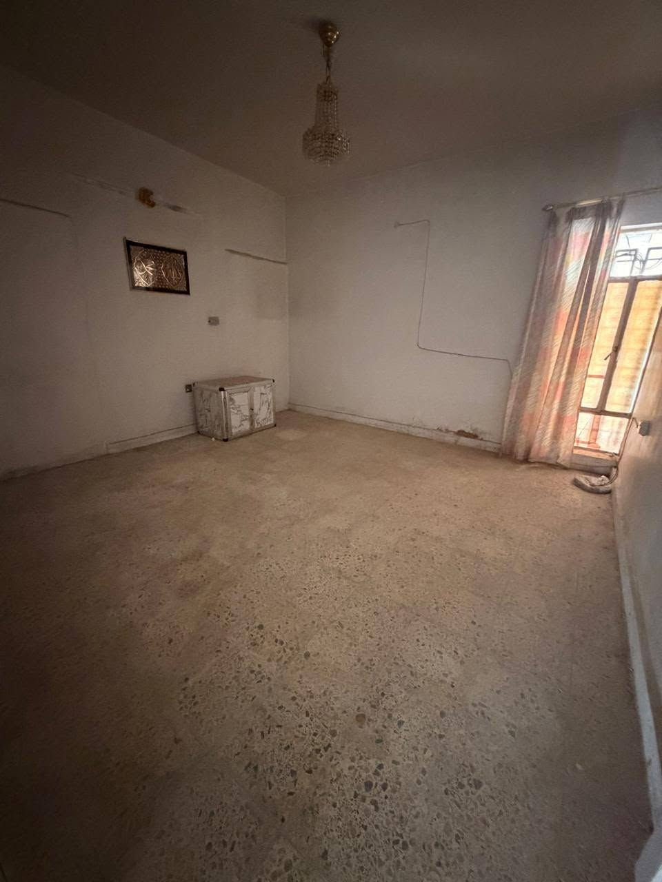 🏠 مشتمل للإيجار – طابق أرضي
📍 السيدية
🛏️ غرفة نوم: 1
🛋️ صالة
🚿 خدمات
💰 السعر: 400 ألف

📞 للتواصل: ***********

أرض القمة للتطوير العقاري
