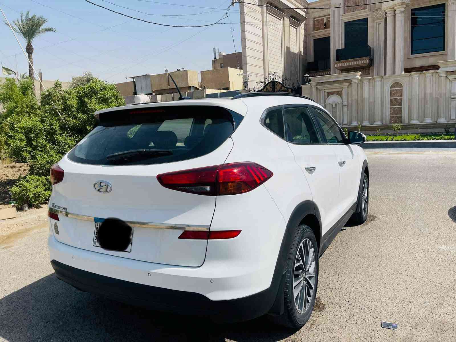 سلام عليكم
توسان 2020 خليجي 
مكفوله كفاله عامه 
المواصفات 
بصمه بنرامه 
كشنات جلد كهرباء 
تحكم ستيرن 
تخم تاير جديد 
رقم بغداد تحويل ثاني يوم 
اشاير مري 
مري شفط 
السياره فول مواصفات 
السعر 178$
***********
