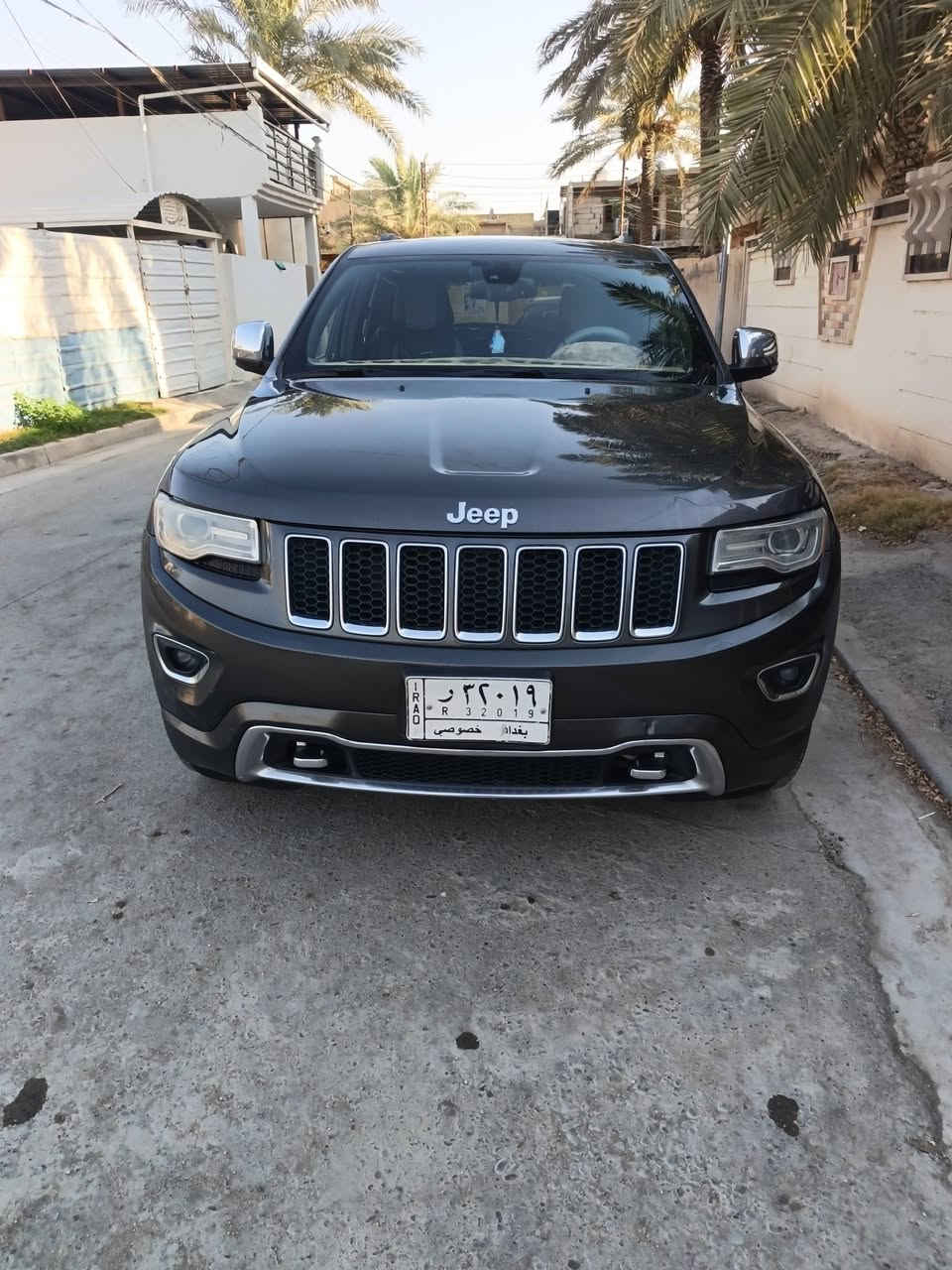 سلام عليكم جيب لاريدو ١٥ سياره فول مواصفات بنوراما كشنات تتفه تبريد خزن ميموري استرين كهرباء  فول مواصفات بيها تخم تاير جديد ماناقصها شي  السعر ١٧٥ وبيه مجال
***********
