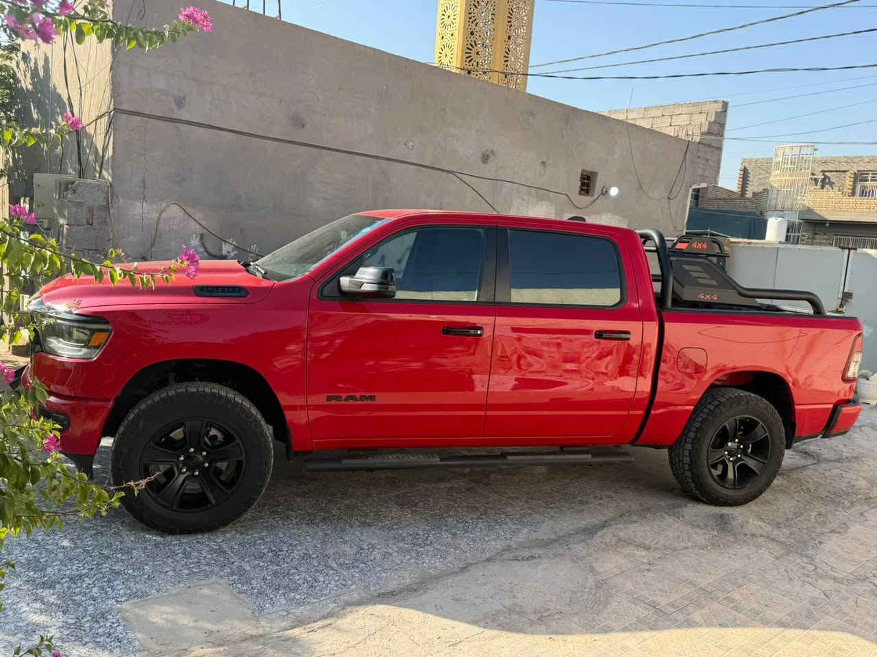 (رام بك هورن 1500 لنك ستار)
(2023 ماشيه 35 ميل بغداد باسمي) 
(بدي قصير باب طويل )
(شاشة تسلا ط)
(دفع رباعي محرك 5700 )
(8 سلندر )
(حساس امامي وخلفي )
(كامرة دواره توقف ذاتي )
(البدي مغلف) 
(لايت زنون ابو الد )
(سيارة مكفولة من صبغ والتبديل فقط) (بارد بالجاملغ امامي ايسر )
(سياره ماعيزه برغي) 
(سيارة ترهم مراوس حسب القناعه )

(السعر 365)( العنوان بابل) (***********)

(***********)
