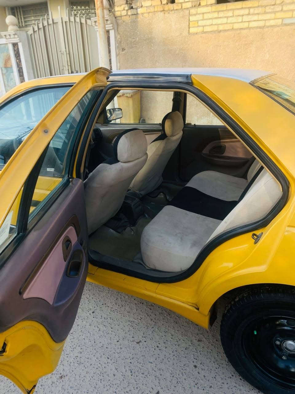 مكلفف بل نشر مكلفف 
بيجو لميس موديل ١٥ سياره حلوه نضيفه بيضه ضربه جاملغ اليسر مثل ما موضح بالصورة السعر ٣٥ وبيه مجال رقم الهاتف ***********
مكلففف بل نشر مكلفف
