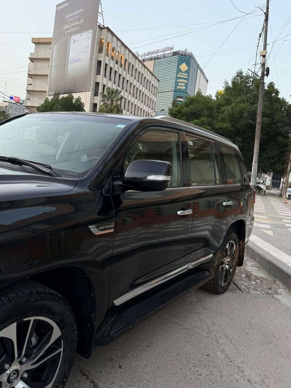 سلام عليكم جمعة مباركة 
🚘 للبيع | Toyota Land Cruiser GXR 2021

✨ لاندكروز GXR موديل 2021
▪️ السيارة نظيفة وجديدة جداً
▪️ الممشى: 80,000 كم
▪️ اللون: أسود 🖤
▪️ مغلفة PPF بالكامل
▪️ الداخلية: قرميدي 🤎
▪️ المحرك: 6 سلندر
▪️ رقم بغداد
▪️ تحويل ثاني
▪️ السيارة كفالة عامة
▪️ المواصفات: مواصفات GXR كاملة ومعروفة
▪️السعر 58,000$ يعني 580 ورقه

📍 موقع السيارة: بغداد – الكرادة – ساحة كهرمانة

📱 واتساب: ***********
📞 اتصال: ***********

🔥 سيارة جديده جداً
