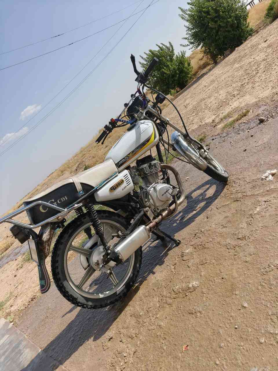 سلام عليكم موطور البيع محرك مفتوح بس الفوك مره واحده بعد قراضو جديده ***********
