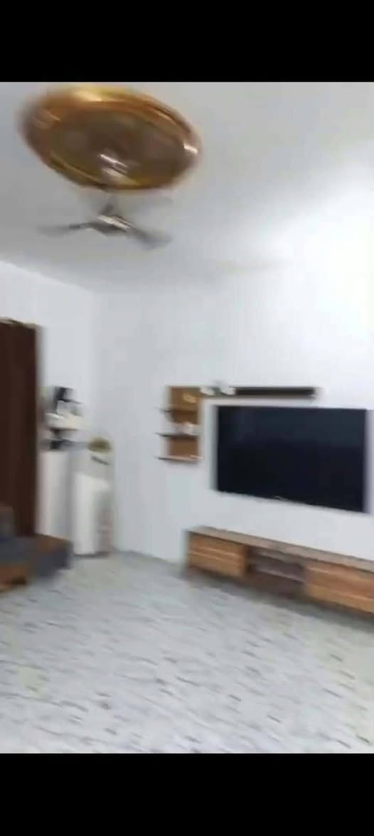بيت 230متر زراعي خدمات كامله ماي مجاري تبليط انترنيت شغل دوله
مدراس قرب البيطره
بيت شغل درجه اوله استقبال ومطبخ وصاله  وغرفتين نوم
((الغرفتين نقصهن كاشي وبياض ))
السعر 65 وبي مجال سند 117
***********

نص مكتوب في الصور:
- ٩ تموز، ٢٠٢٦ ٨:٣٧ م 00:20 00:04 المزيد حذف تعديل المفضلة مشاركة
- ٩ تموز، ٢٠٢٦ ٨:٣٧ م 00:01 00:39 مشاركة المفضلة تعديل حذف المزيد
- ٩ تموز، ٢٠٢٦ ٨:٣٧ م 00:39 00:07 المزيد حذف تعديل المفضلة مشاركة ٠٤:٠ ٩٤
- ٩ تموز، ٢٠٢٦ ٨:٣٧ م 00:20 00:11 المزيد حذف تعديل المفضلة مشاركة
- ٩ تموز، ٢٠٢٦ ٨:٣٧ م 00:20 00:16 المزيد حذف تعديل المفضلة مشاركة