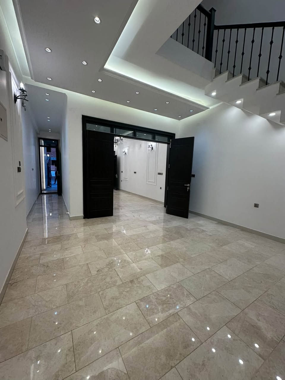 🏡 بيت زيرو للبيع – زيونة 710

📐 المساحة: 150 م²
🛏️ 4 غرف
🚿 خدمات متكاملة
✨ بيت زيرو – جاهز للسكن
📍 الموقع: زيونة 710

🏢 مكتب الودق للعقار
بيع • شراء • إيجار • استثمار عقاري

📞 للاستفسار والتفاصيل:
***********
***********

📩 نستقبل جميع العروض والاستفسارات
